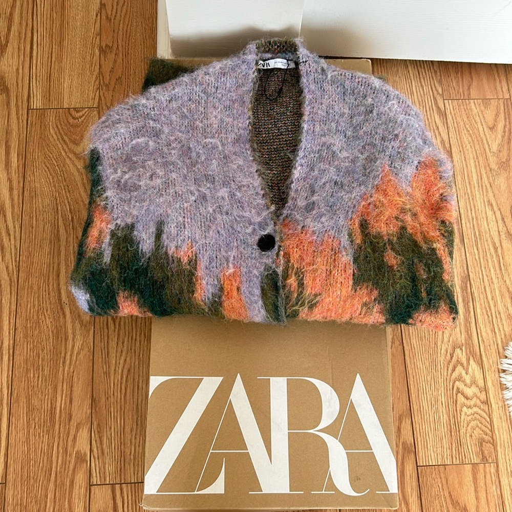 Zara blogger’s favorite cardigan